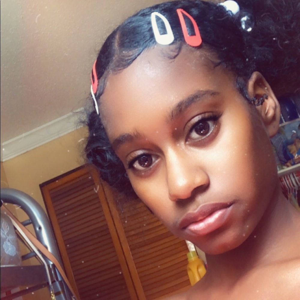 Meet your Posher, Breanna